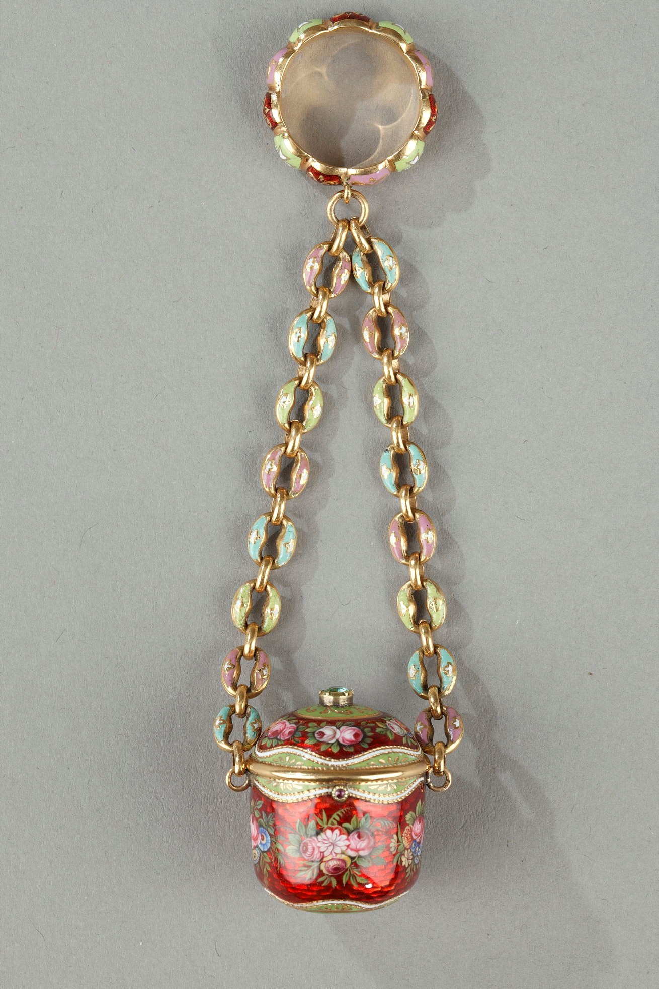 Early 19th century gold and enamel vinaigrette, chain and ring